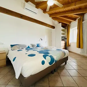 Manga Rosa Apartment
