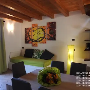 Tasel With Heated Pool Apartmán